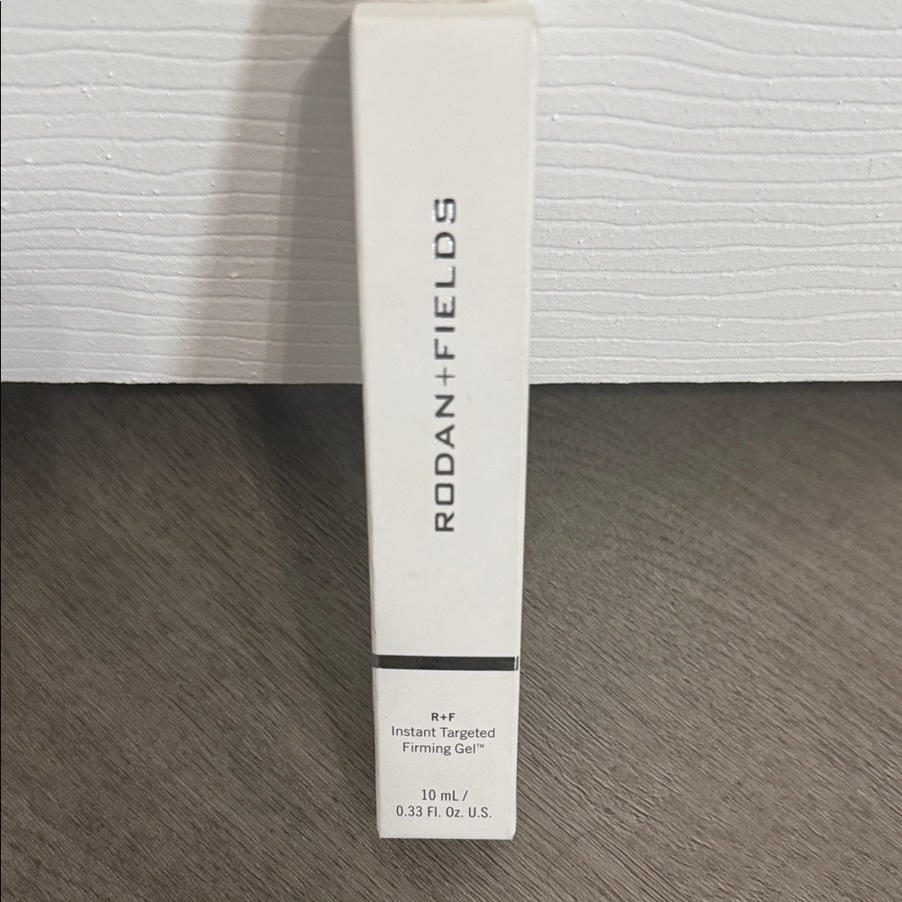 Rodan + Fields Instant Targeted Firming Gel - Classic White